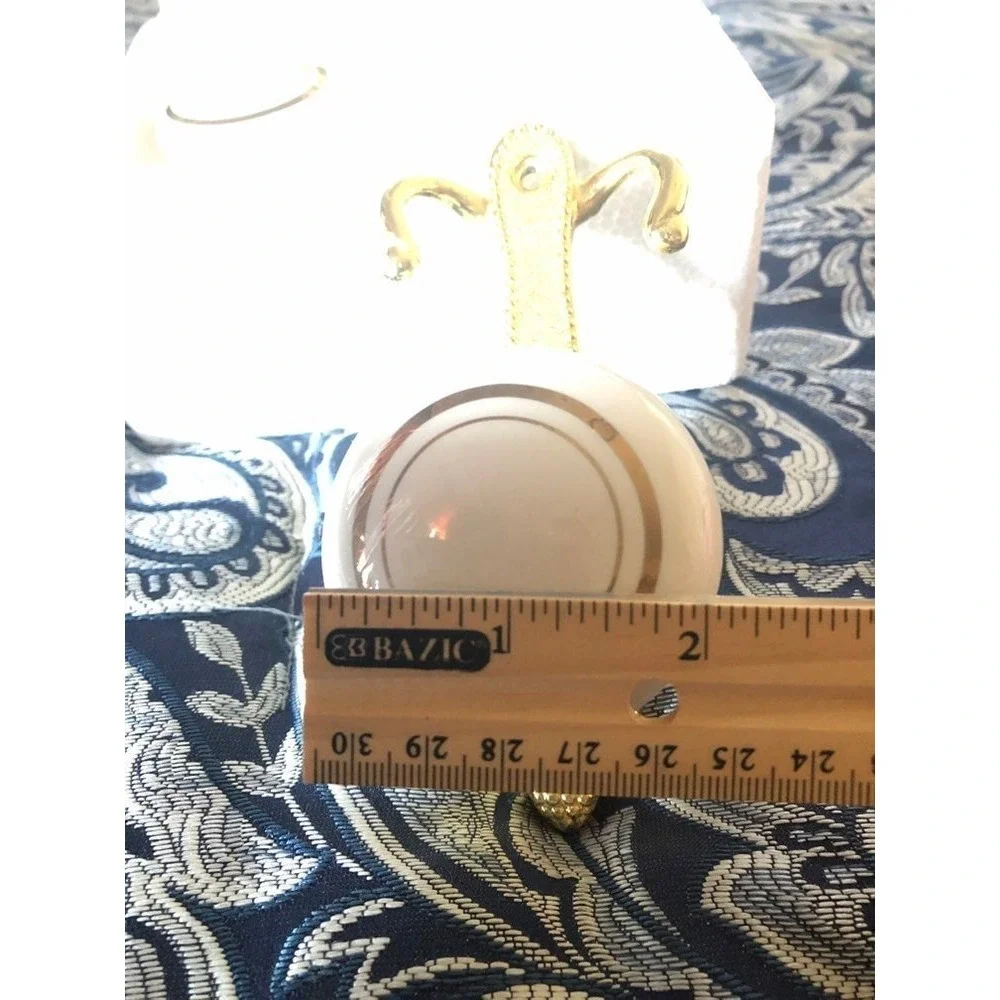 Decorative gold hooks metal‎ ivory porcelain knobs Victorian home decor accents